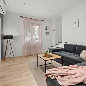 https://apartman-rose-pula.pula-hotels.org